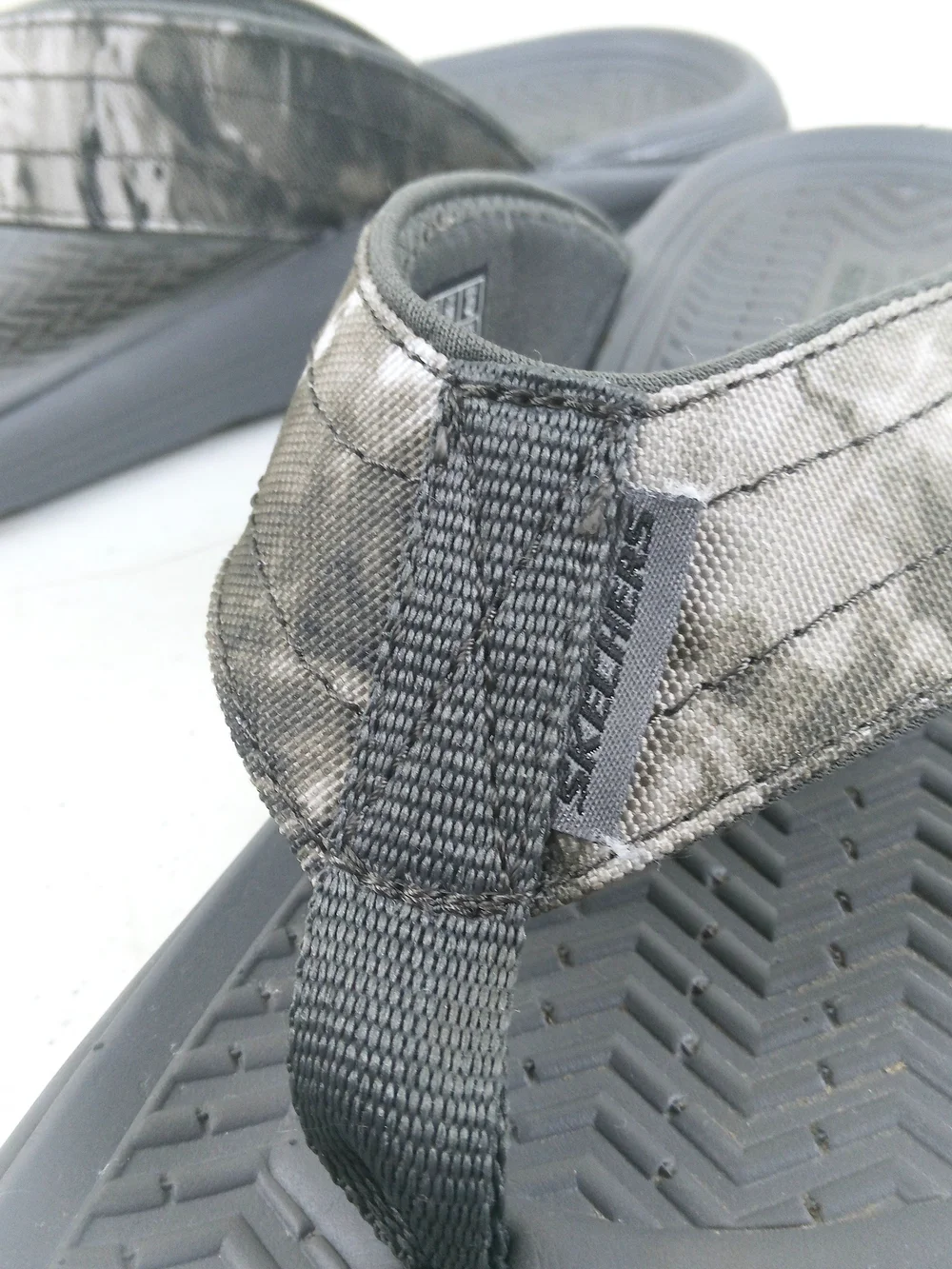 Skechers Mens Sargo Everport Fishing Sandals Size 10 Gray Camo Mossy Oak Slide